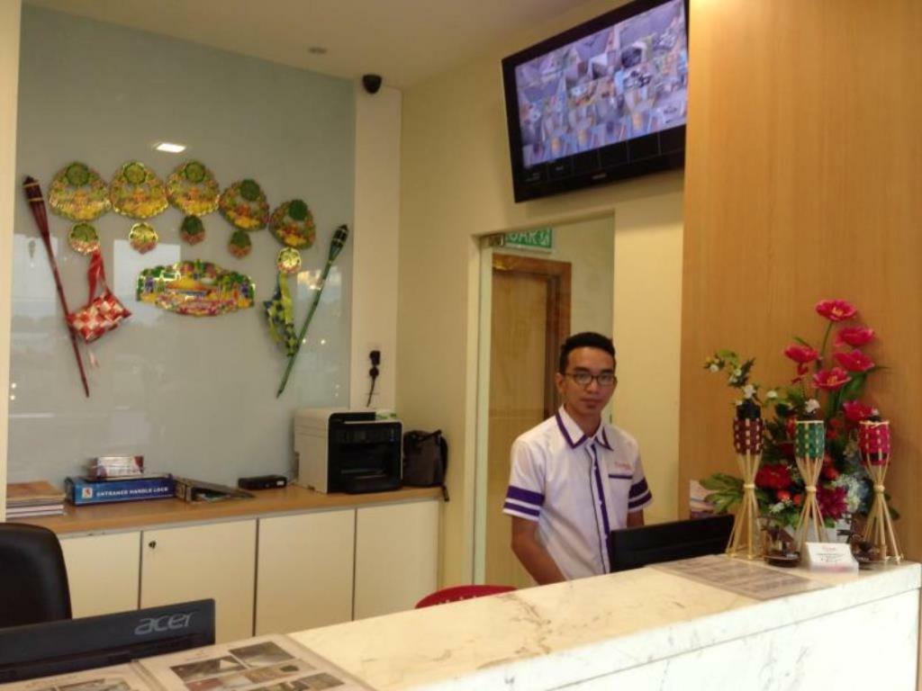 Caspari Hotel Tampin Exterior foto